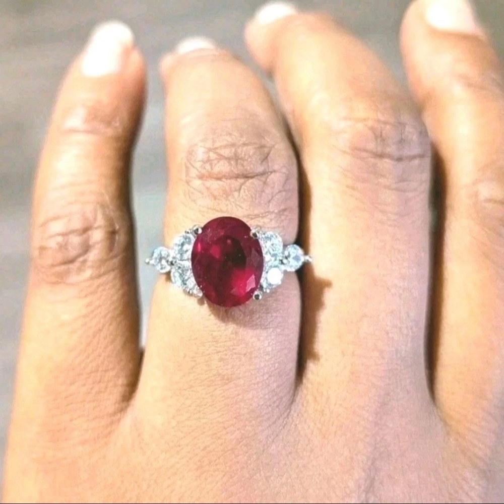 925 Dazzling 8 Ct Brilliant Cut Deep Red Oval Gem Stone Engagement Ring Sz 5
